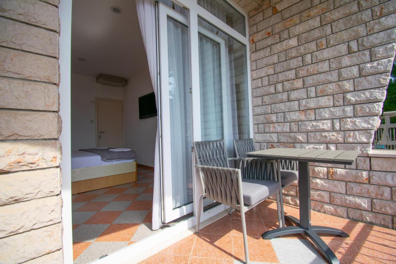 Villa Kameni Dvori 巴什卡沃达 外观 照片