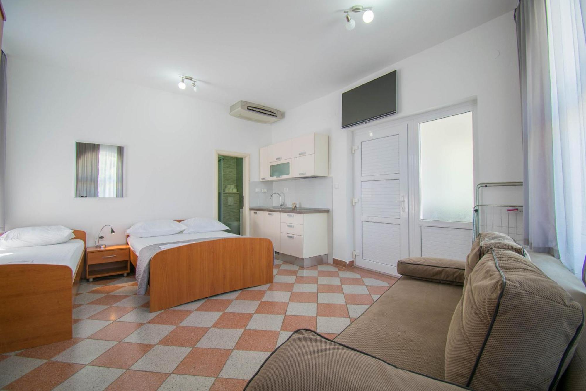 Villa Kameni Dvori 巴什卡沃达 客房 照片